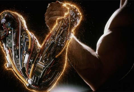 Đấu trí, đọ sức con người với máy móc