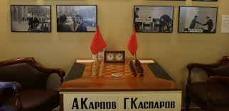 ban co thi dau Giua Karpov va Kasparov