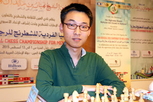 Quang Liêm thắng Idani Pouya (Iran) ở ván 5. Kiện tướng trẻ Trung Quốc Lin Chen tạm dẫn đầu!