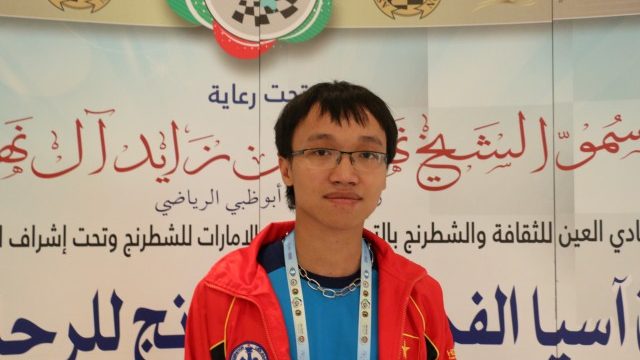 Lê Quang Liêm chia điểm ở ván 3 ở giải cờ vua châu Á 2015