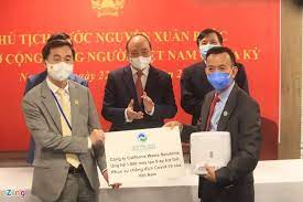 Ông David Dương tặng thêm 1.000 máy thở cho Việt Nam
