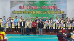 Khởi tranh giải vô địch cờ vua, cờ tướng các nhóm tuổi trẻ miền Trung
