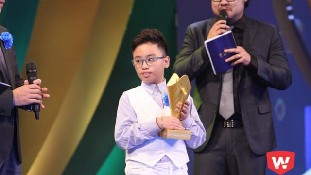 Từ hội chứng tự kỷ đến vô địch thế giới ở tuổi 14